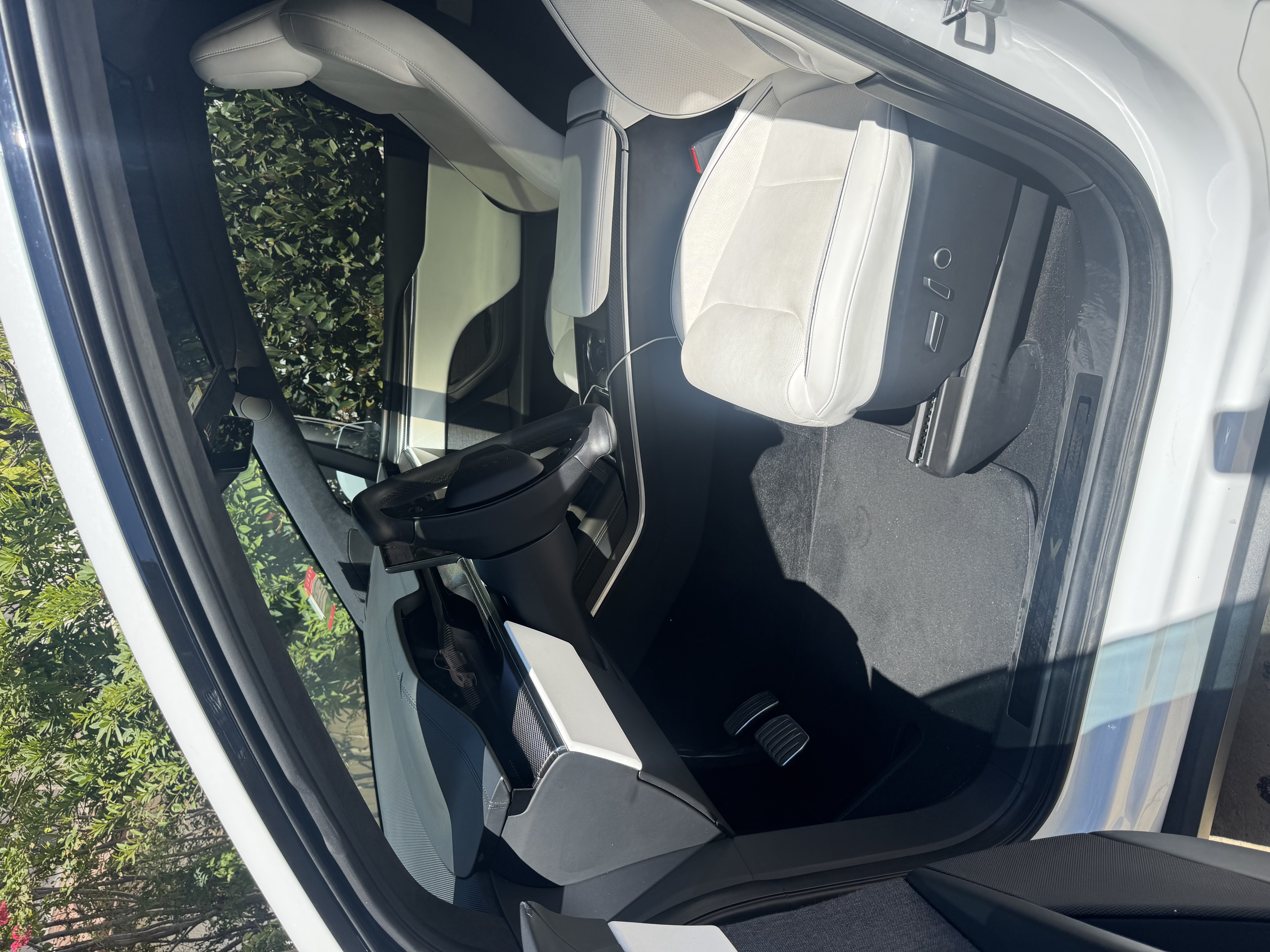 Used 2022 Tesla Model X Plaid AWD/4WD image 8