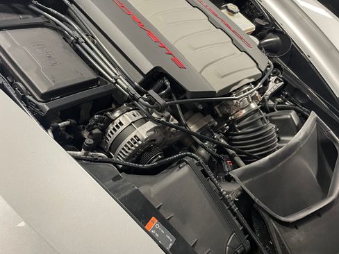 Used 2017 Chevrolet Corvette Stingray Coupe RWD image 8