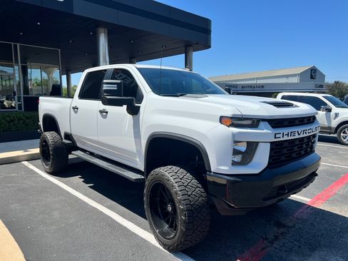 Used 2023 Chevrolet Silverado 2500 Custom w/ Custom Convenience Package AWD/4WD image 12