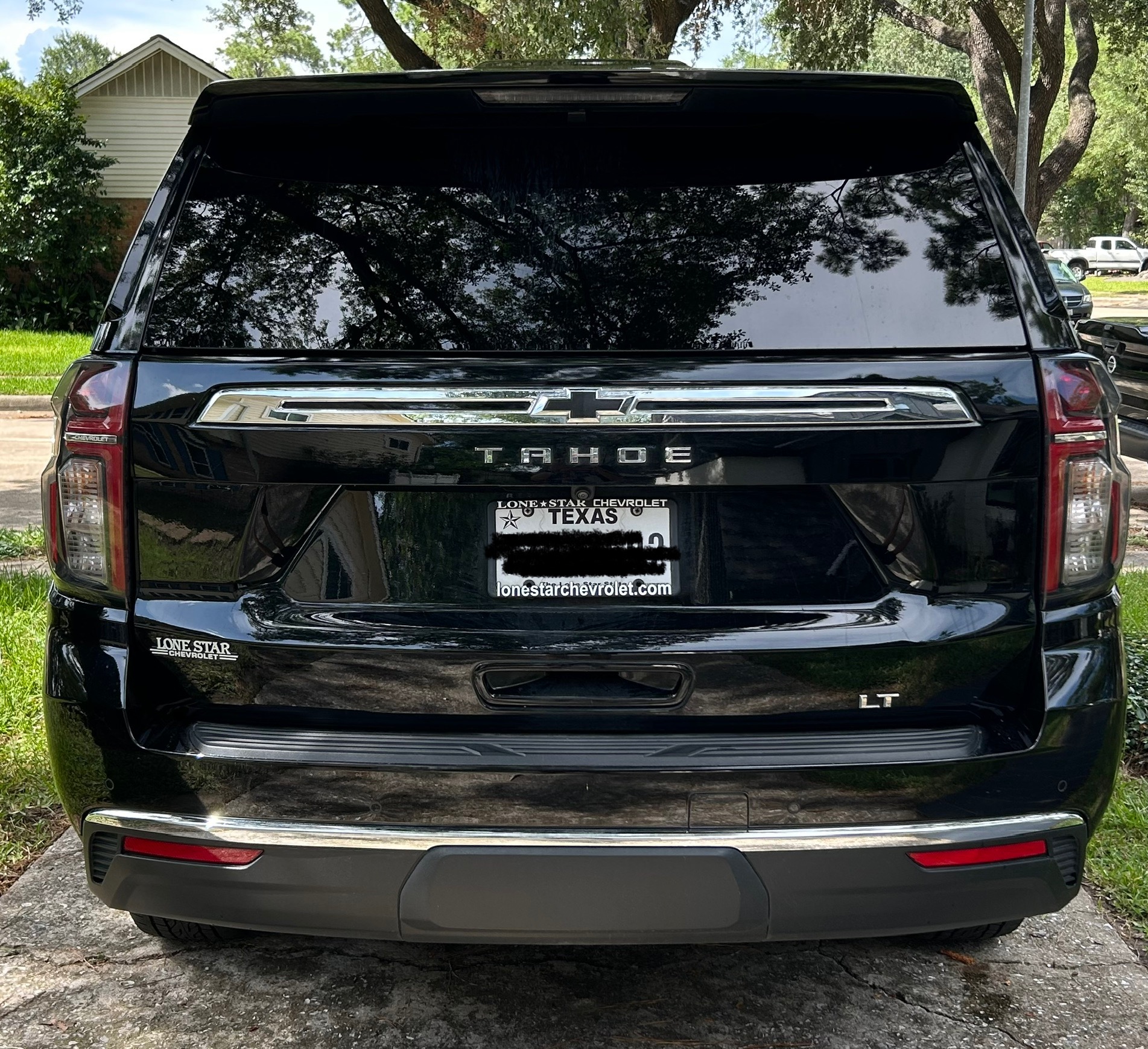 Used 2022 Chevrolet Tahoe LT w/ Luxury Package RWD image 5