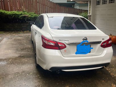 Used 2017 Nissan Altima 2.5 SV w/ Convenience Package