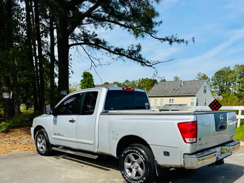 Used 2005 Nissan Titan SE image 4
