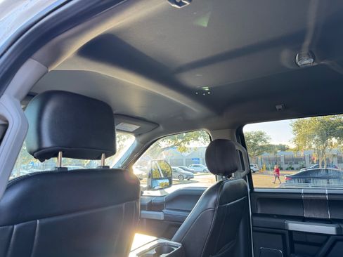 Used 2021 Ford F350 Lariat w/ Chrome Package image 18