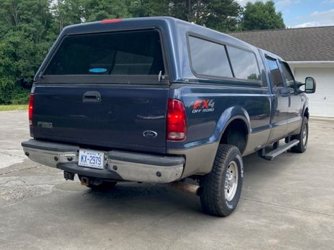Used 2004 Ford F350 Lariat AWD/4WD image 9