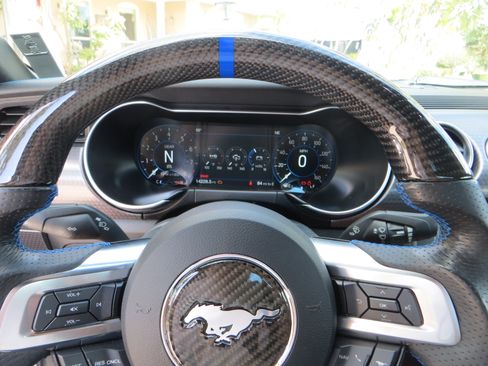 Used 2019 Ford Mustang GT Premium w/ Performance Package - Level 2 image 17