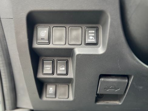 Used 2022 Nissan Frontier SV AWD/4WD image 13