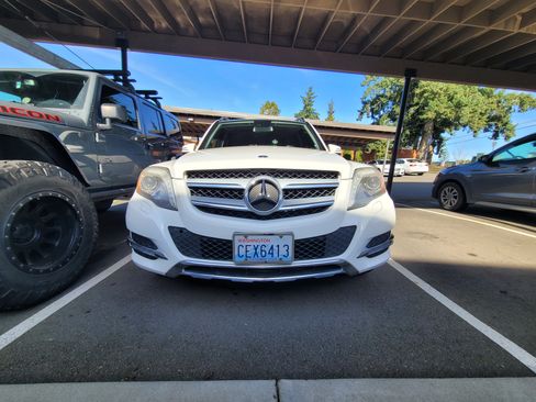 Used 2013 Mercedes-Benz GLK 350 4MATIC image 2