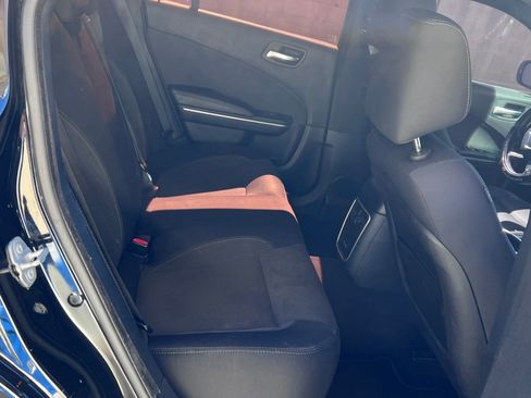 Used 2015 Dodge Charger SE w/ Popular Equipment Group image 10