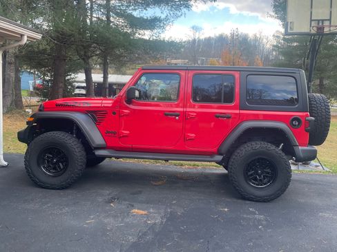 Used 2022 Jeep Wrangler Unlimited Sport image 1