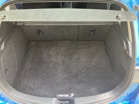 Used 2012 MAZDA MAZDA3 i Grand Touring w/ Tech Pkg FWD image 11
