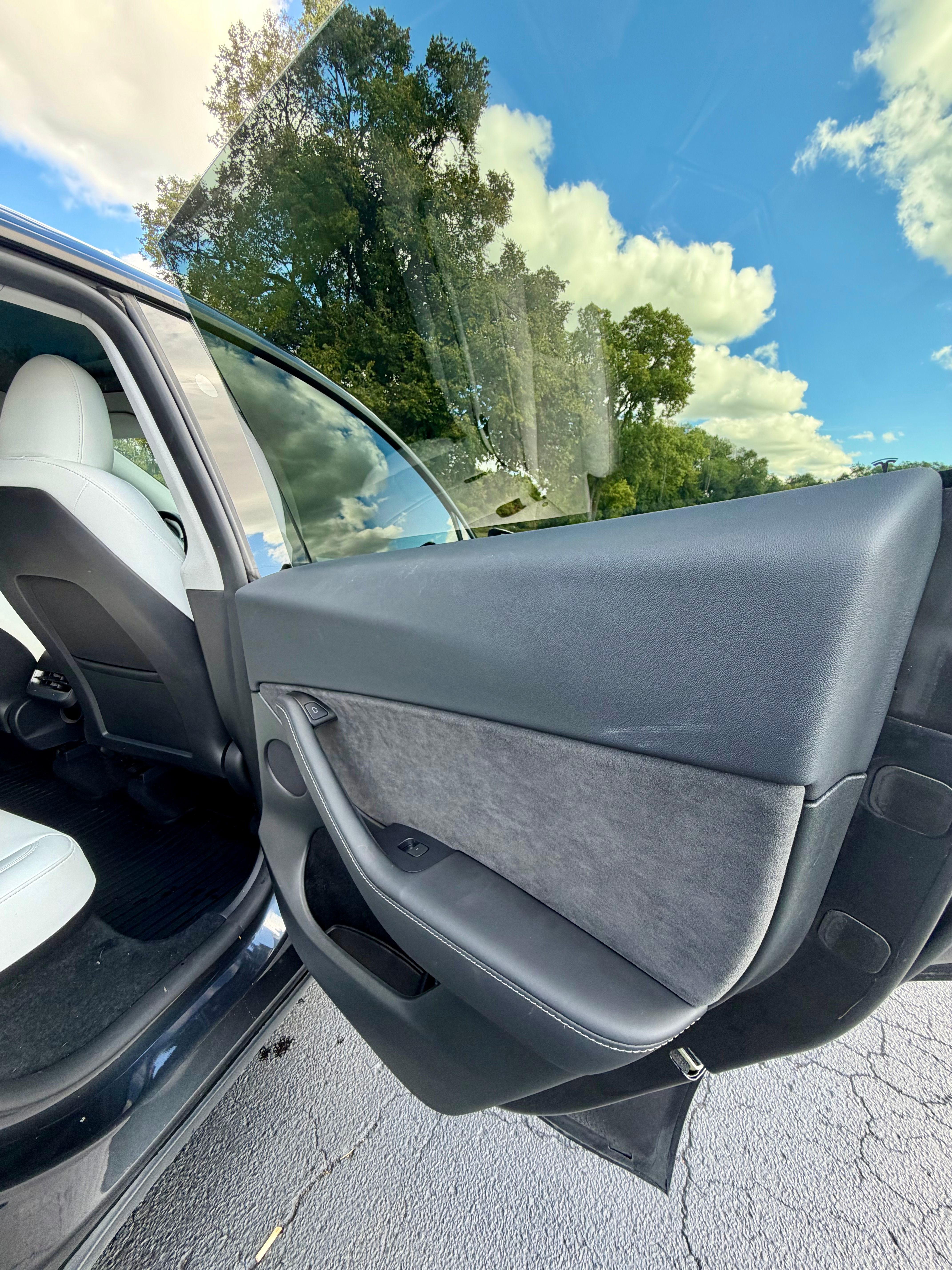 Used 2024 Tesla Model Y Performance AWD/4WD image 27