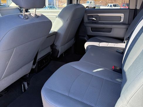 Used 2017 RAM 1500 Classic SLT image 9