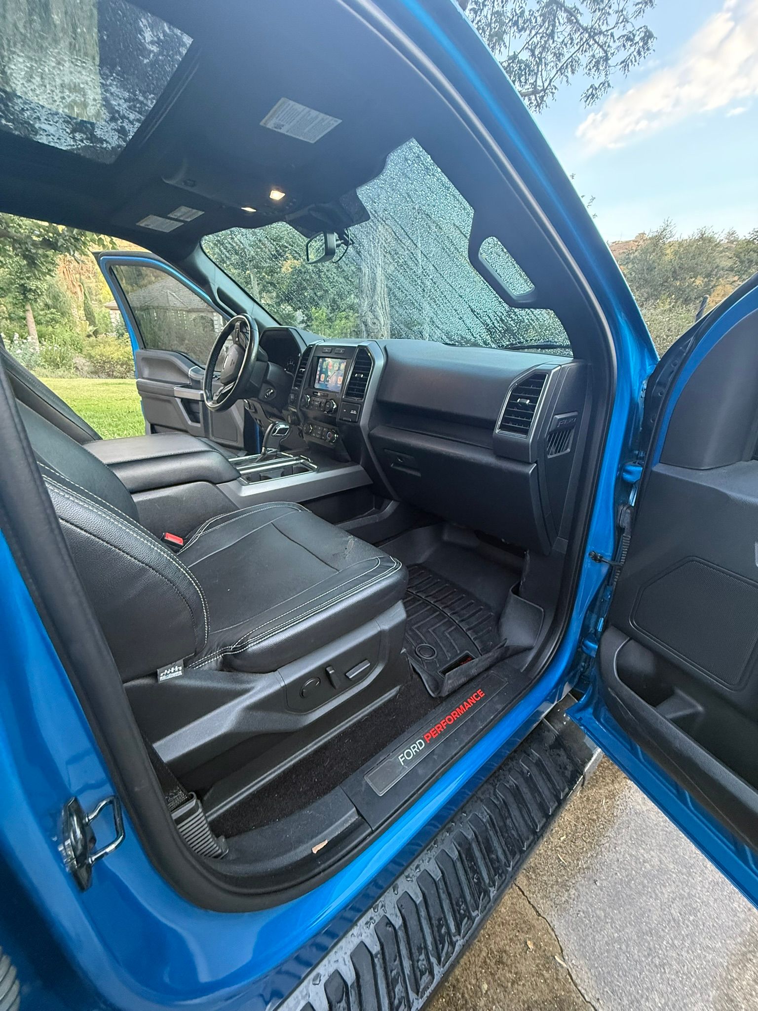 Used 2019 Ford F150 XLT w/ Equipment Group 302A Luxury AWD/4WD image 8