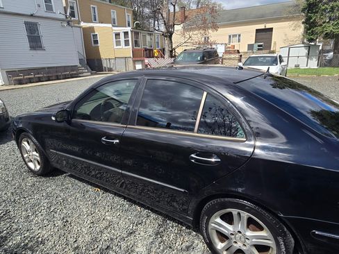 Used 2006 Mercedes-Benz E 350 4MATIC Sedan image 28