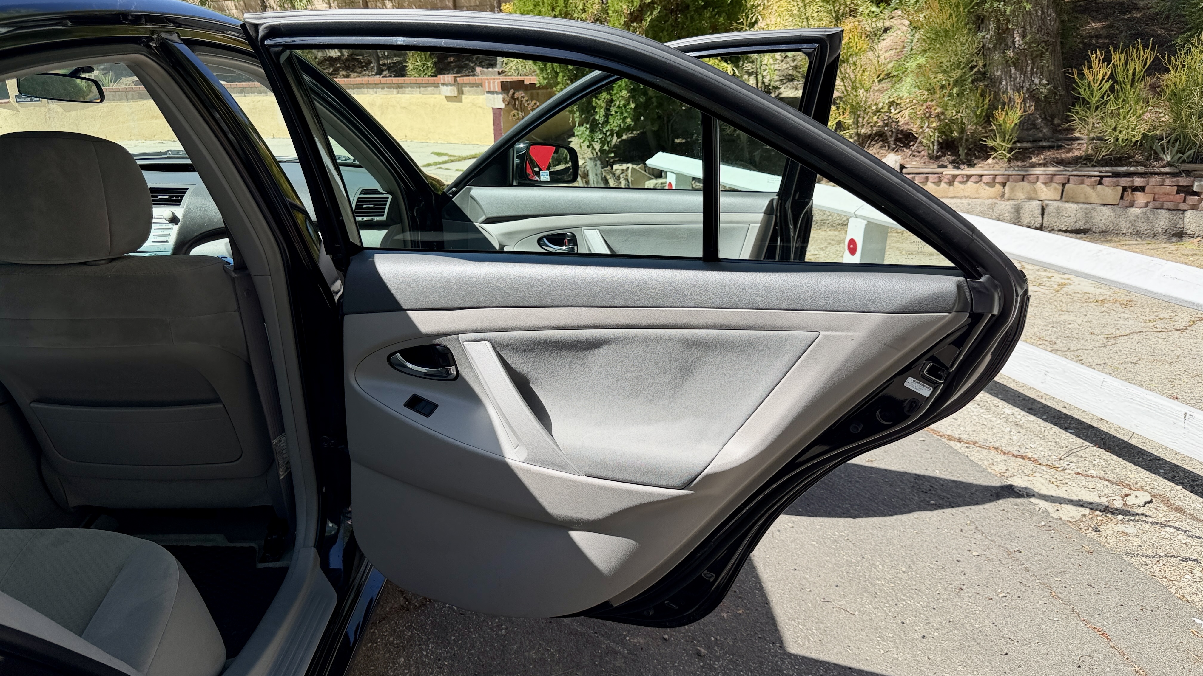 Used 2009 Toyota Camry SE FWD image 22