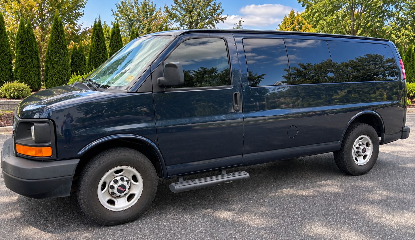 Used 2015 GMC Savana 2500 LS RWD image 2