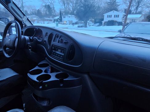 Used 2007 Ford E-350 and Econoline 350 Super Duty image 5