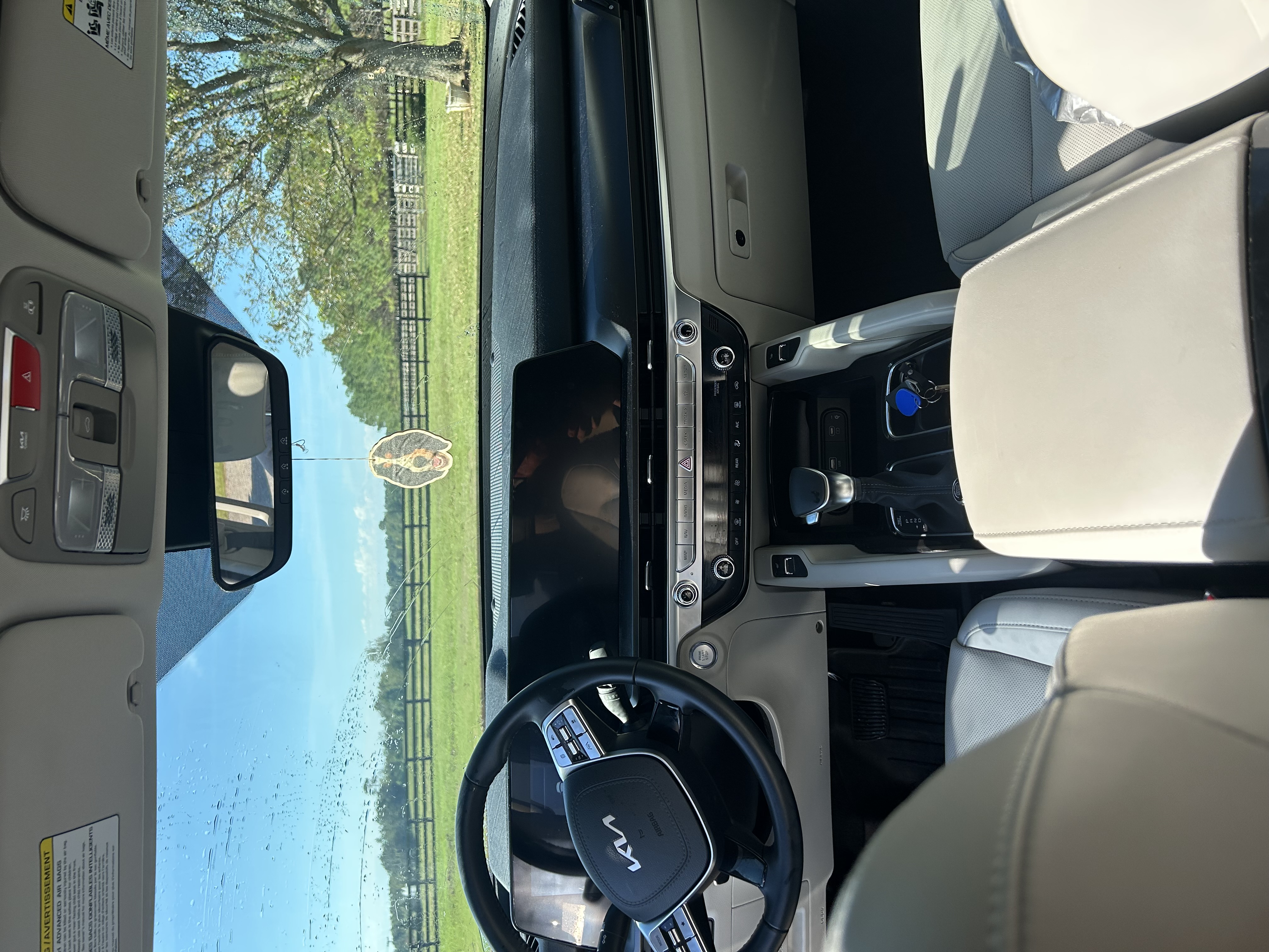 Used 2025 Kia Telluride S FWD image 13