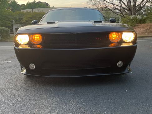 Used 2013 Dodge Challenger R/T RWD image 15