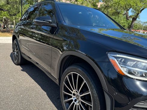 Used 2021 Mercedes-Benz GLC 300 image 4