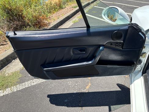 Used 1993 Porsche 968 Cabriolet RWD image 26