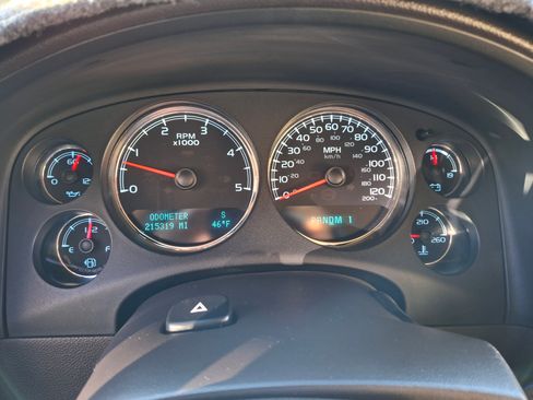 Used 2013 GMC Sierra 2500 Denali w/ Suspension Package, Off-Road image 12