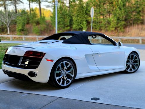 Used 2011 Audi R8 V10 image 19