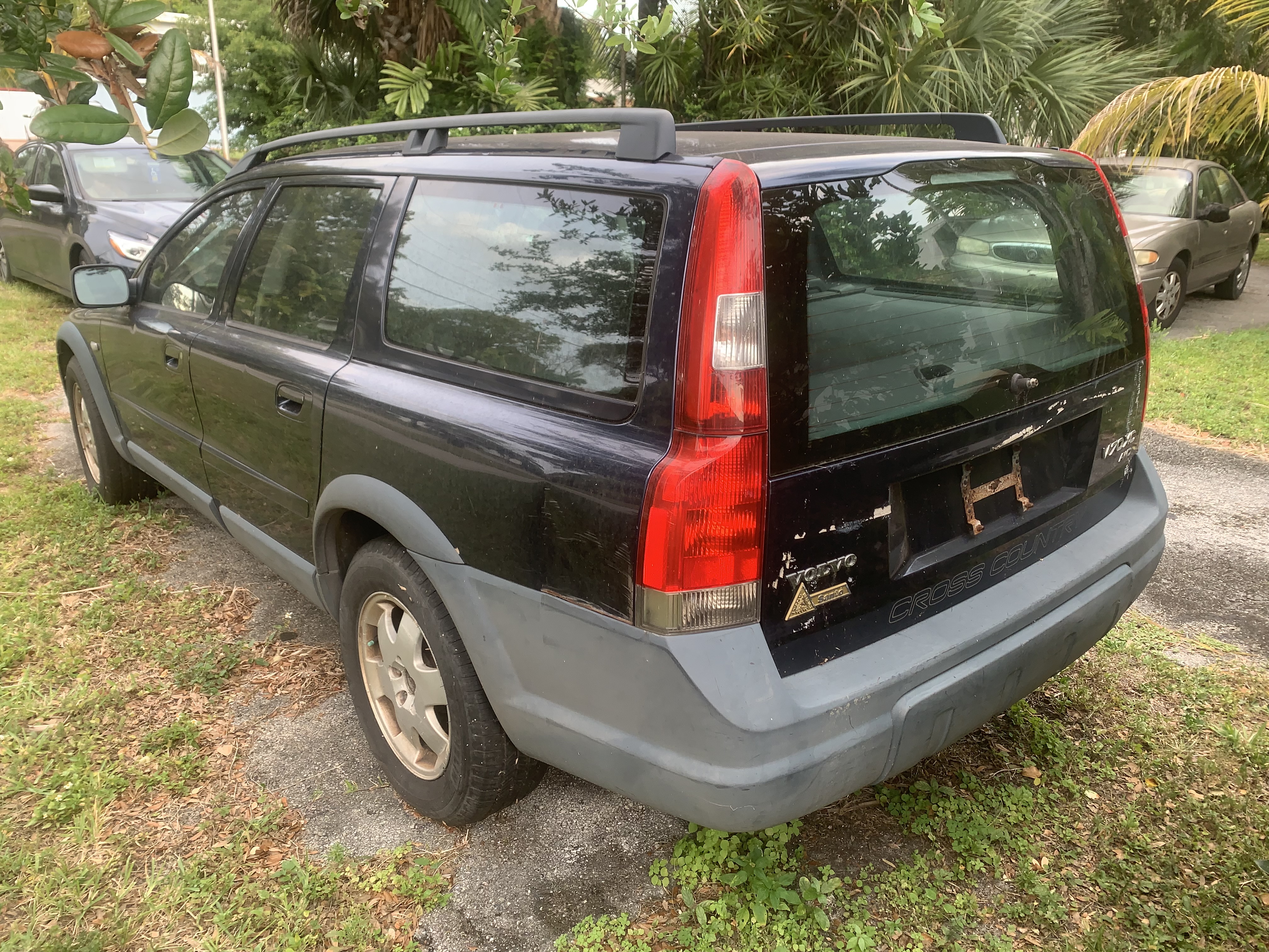 Used 2002 Volvo V70 Cross Country AWD/4WD image 5