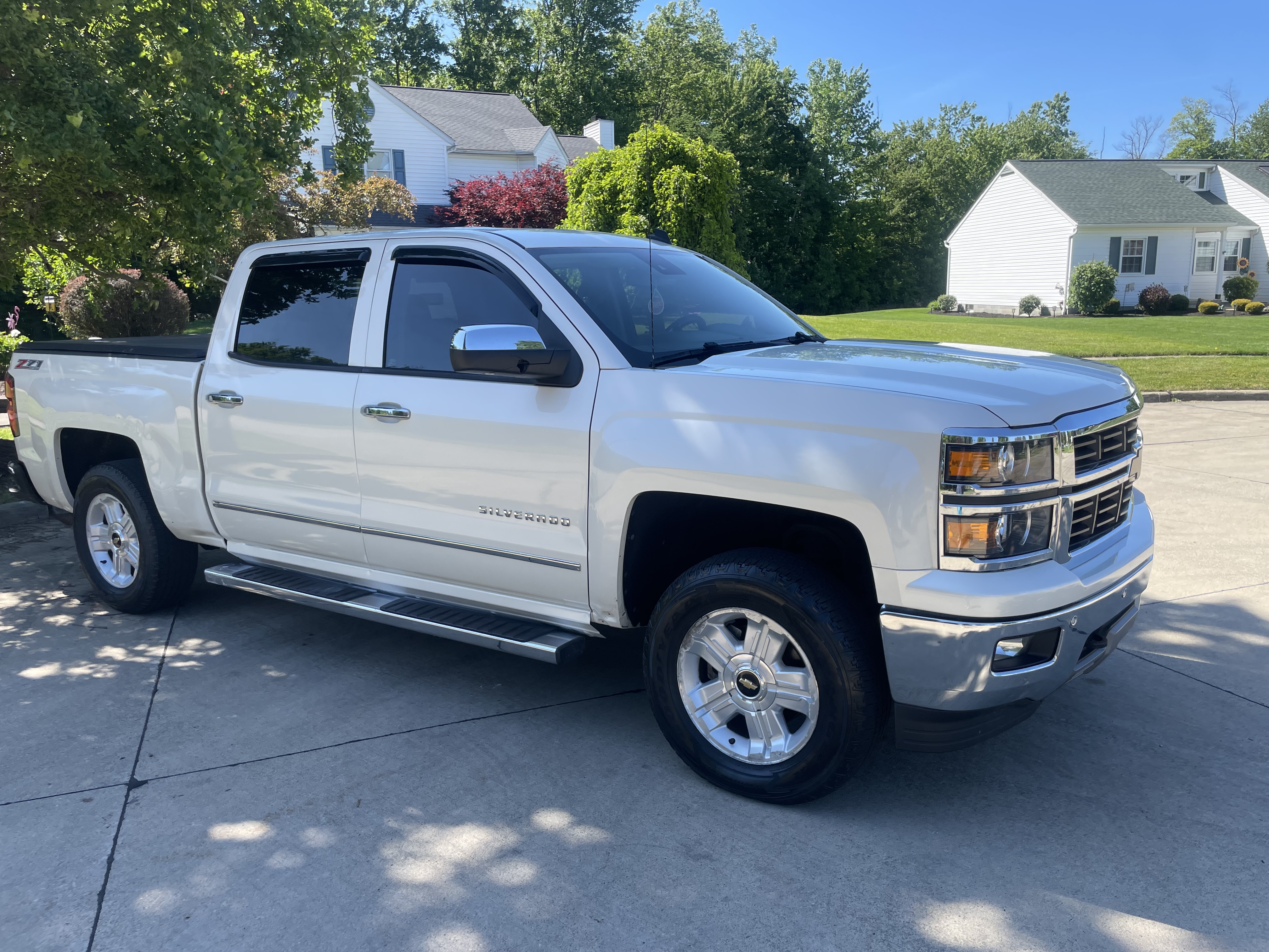 Used 2014 Chevrolet Silverado 1500 LTZ Z71 w/ LTZ Plus Package AWD/4WD image 8