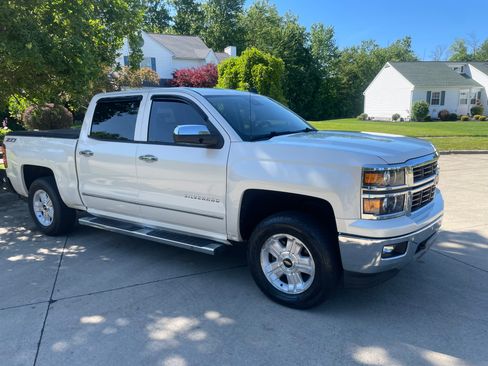 Used 2014 Chevrolet Silverado 1500 LTZ Z71 w/ LTZ Plus Package AWD/4WD image 8