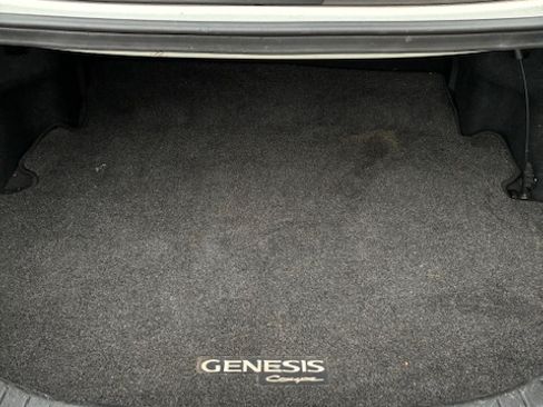 Used 2013 Hyundai Genesis 2.0T image 8