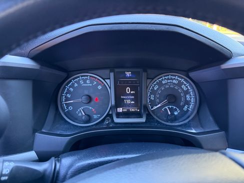 Used 2019 Toyota Tacoma TRD Off-Road image 4