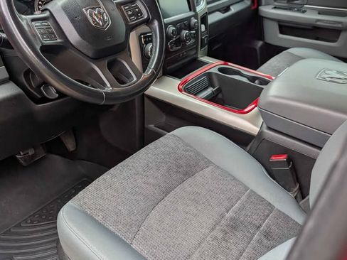 Used 2018 RAM 1500 Classic SLT w/ Luxury Group image 11