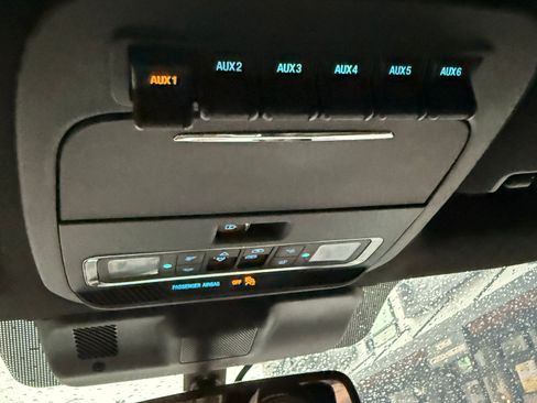 Used 2022 Ford F150 Raptor w/ Raptor 37 Performance Package AWD/4WD image 23