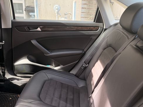 Used 2014 Volkswagen Passat 1.8T SEL Premium image 5