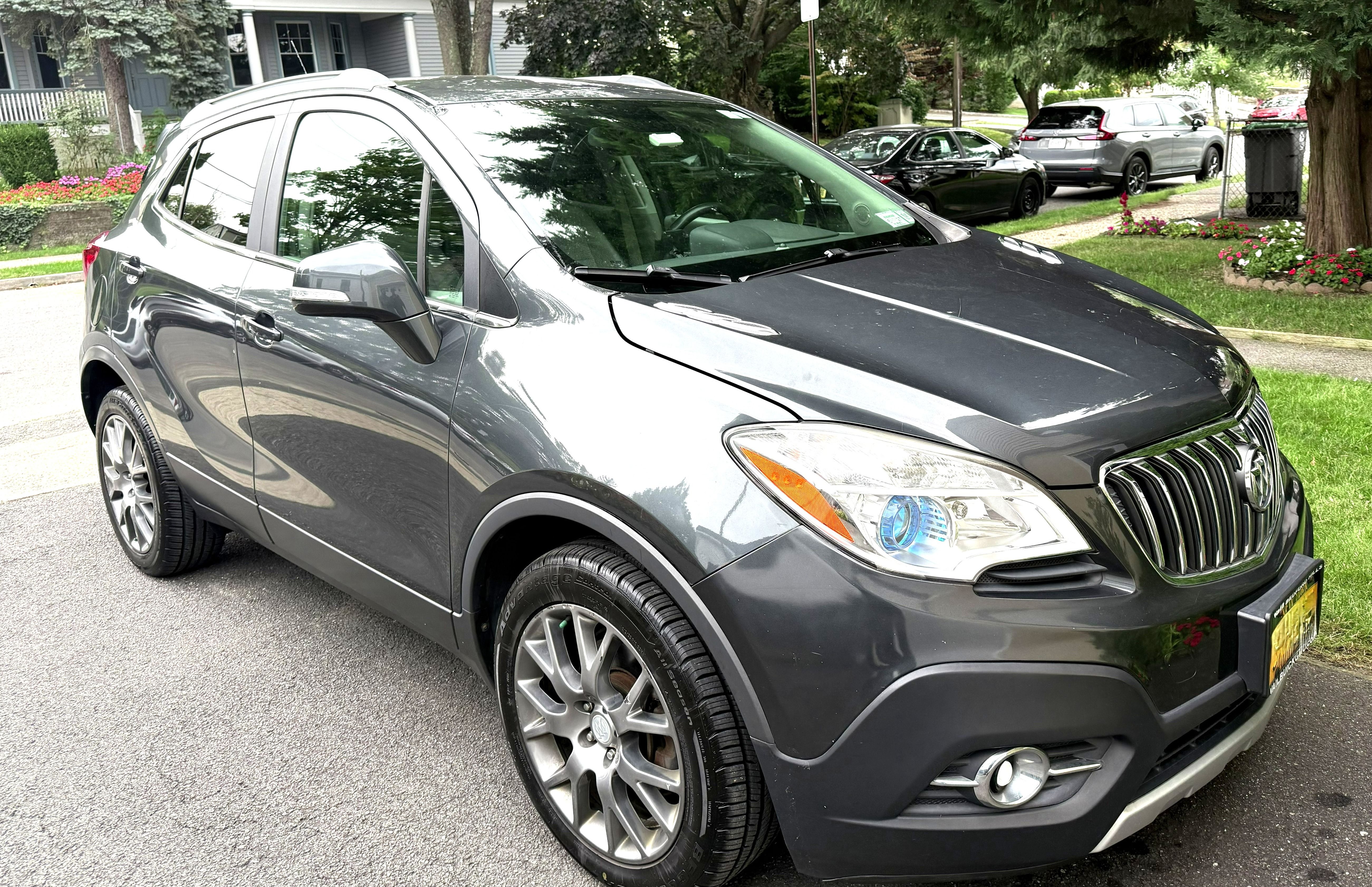 Used 2016 Buick Encore Sport Touring AWD/4WD image 2
