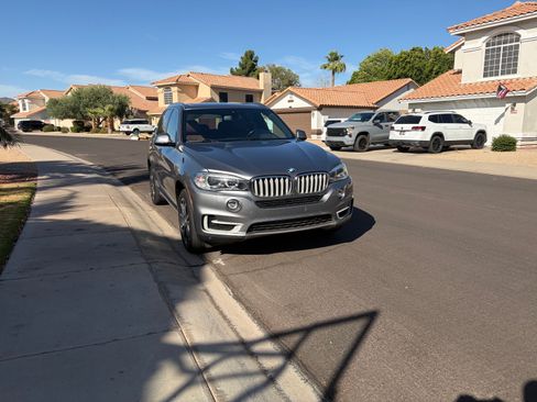 Used 2017 BMW X5 xDrive40e AWD/4WD image 1
