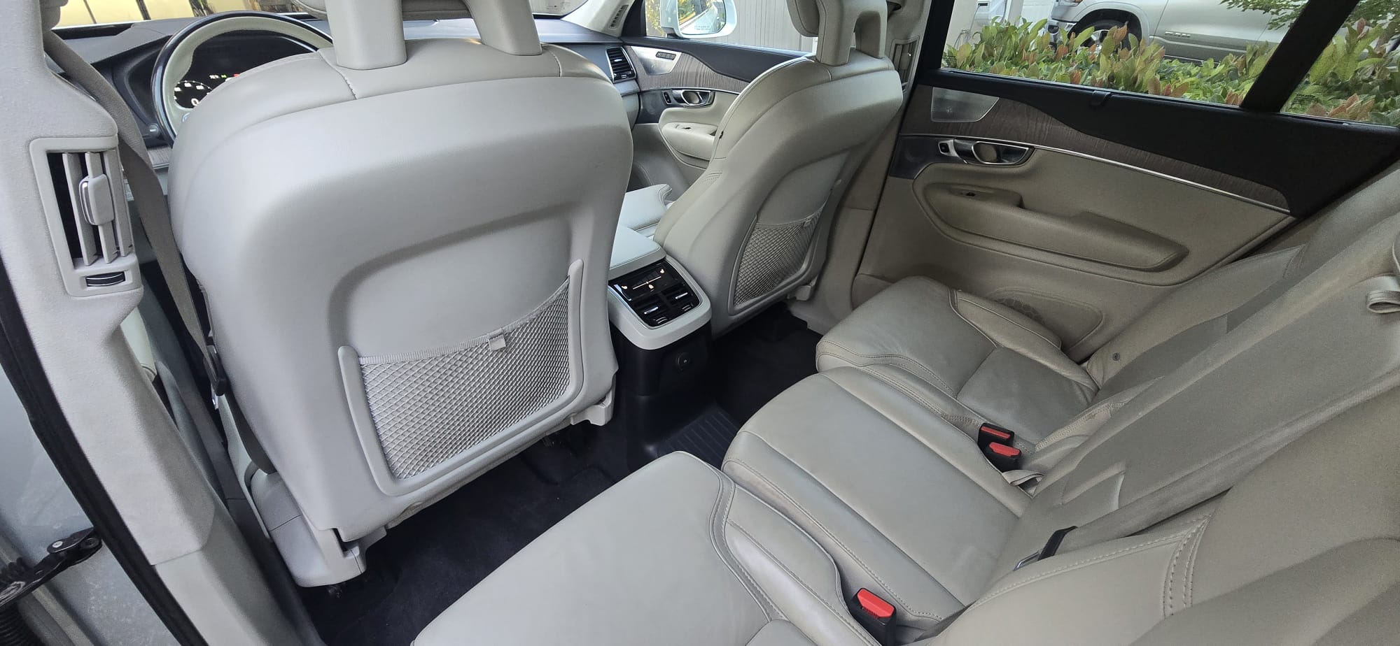 Used 2022 Volvo XC90 T8 Inscription AWD/4WD image 13
