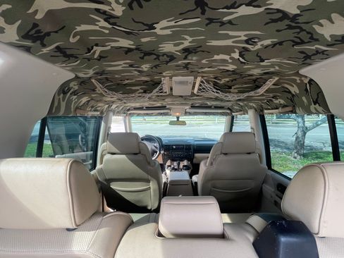 Used 2003 Land Rover Discovery S image 19