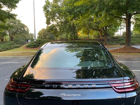 Used 2020 Porsche Panamera image 5