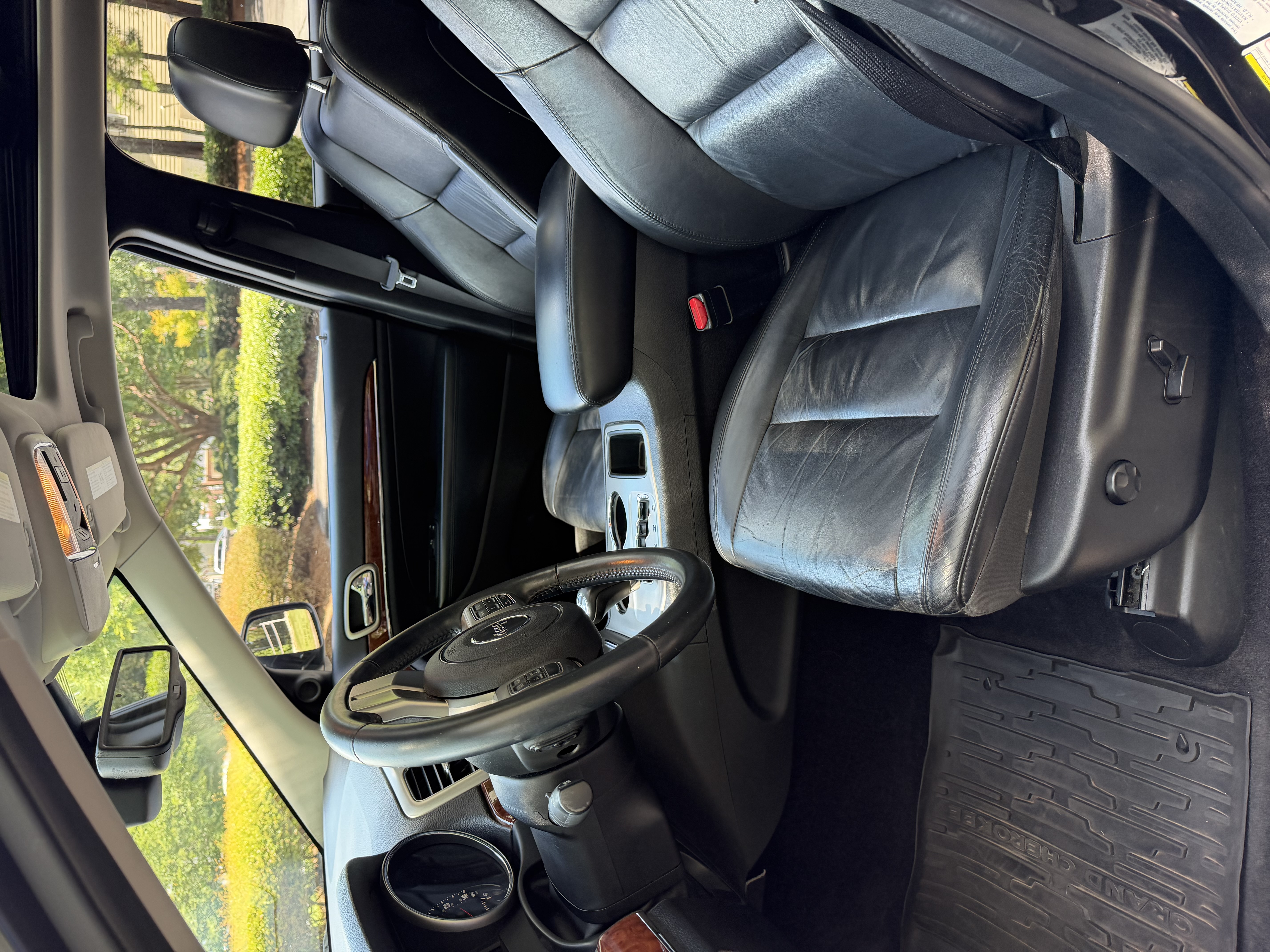 Used 2013 Jeep Grand Cherokee Limited w/ Trailer Tow Group IV RWD image 5