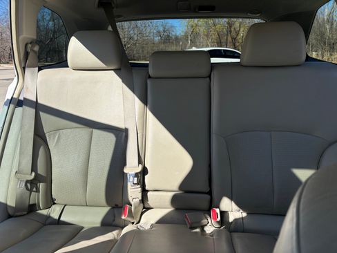 Used 2012 Subaru Outback 2.5i Limited image 5