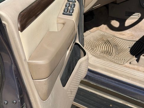 Used 2003 Ford Explorer Eddie Bauer image 17