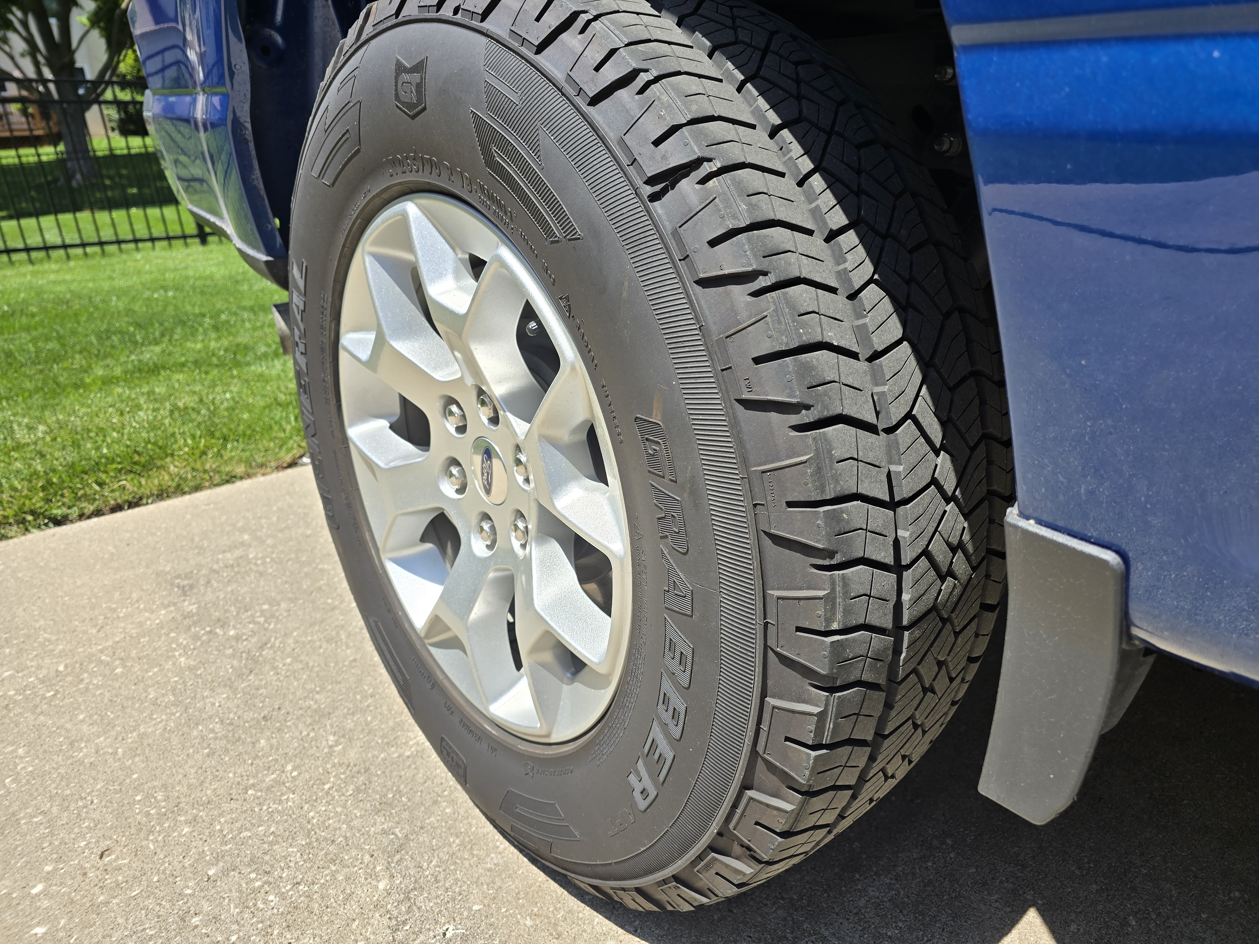Used 2022 Ford F150 XLT w/ Equipment Group 301A Mid RWD image 4