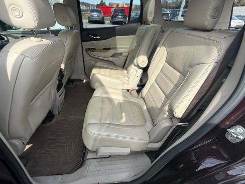 Used 2018 GMC Acadia Denali w/ Technology Package image 5