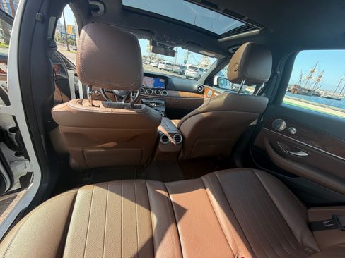 Used 2017 Mercedes-Benz E 300 image 11