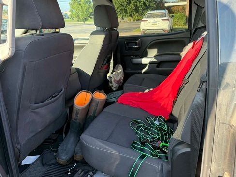 Used 2018 Chevrolet Silverado 1500 LT w/ All Star Edition image 5