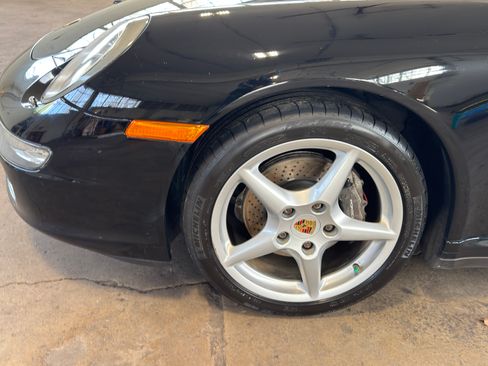 Used 2006 Porsche 911 Carrera 4 image 9