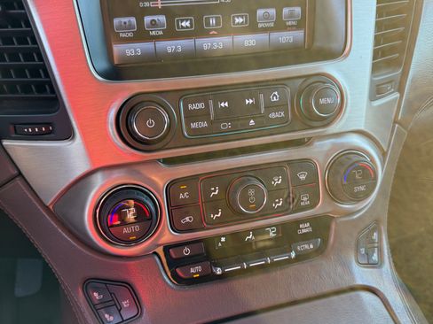 Used 2015 GMC Yukon Denali w/ Open Road Package image 28