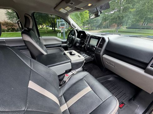 Used 2015 Ford F150 XLT w/ Equipment Group 302A Luxury AWD/4WD image 17